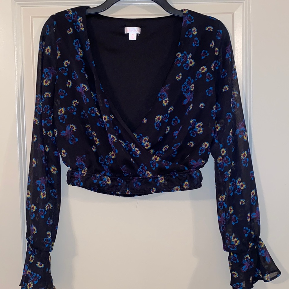 Floral long sleeve crop top